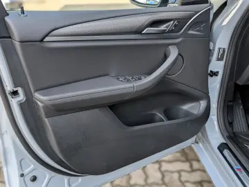 X3 20d xDrive / M Sport / Navi / Kamera / LED