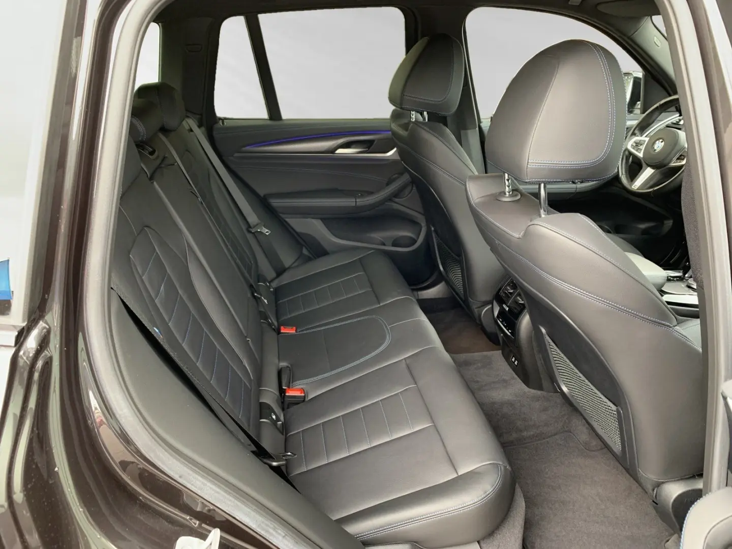 X3 xDrive30i M Sport|AHK|20