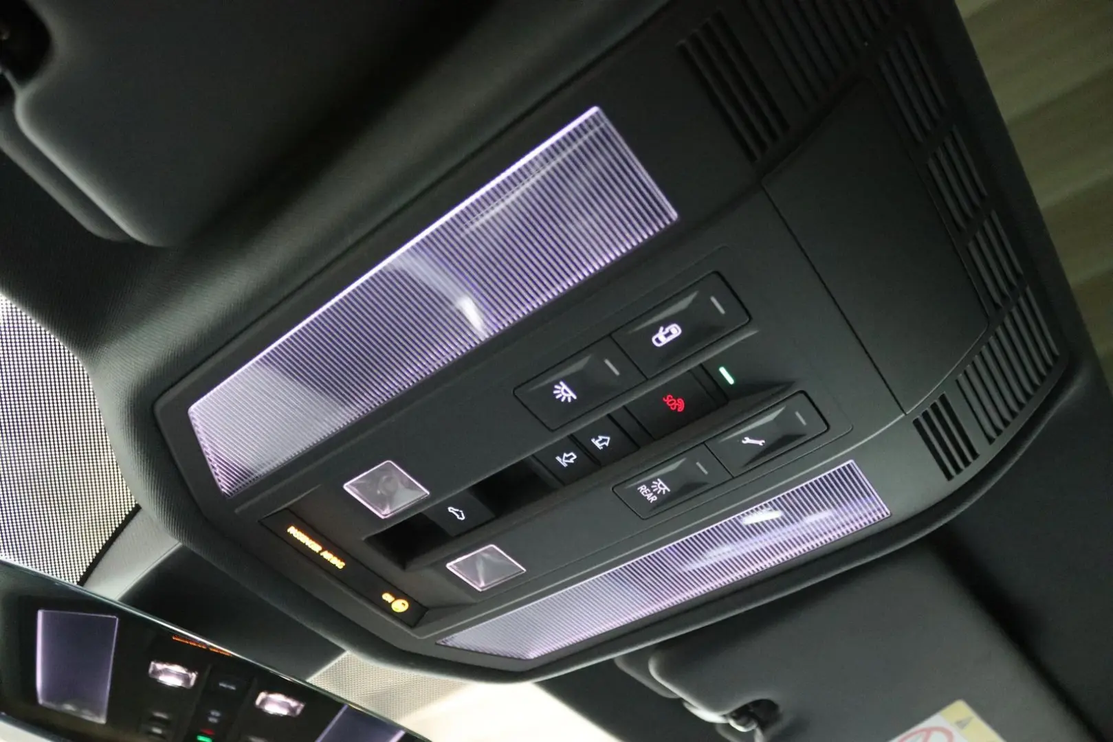 Touareg 3.0 V6 TDI R-Line 4Motion 170 kW (231...