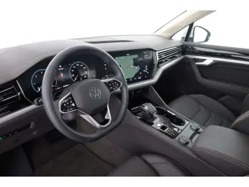 Touareg 3.0 TDI V6 4Motion Elegance P-Dach/Leder