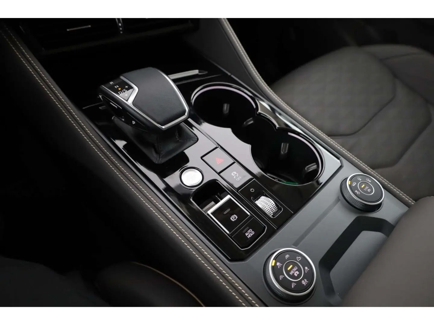 Touareg 3.0 TDI V6 4Motion Elegance P-Dach/Leder