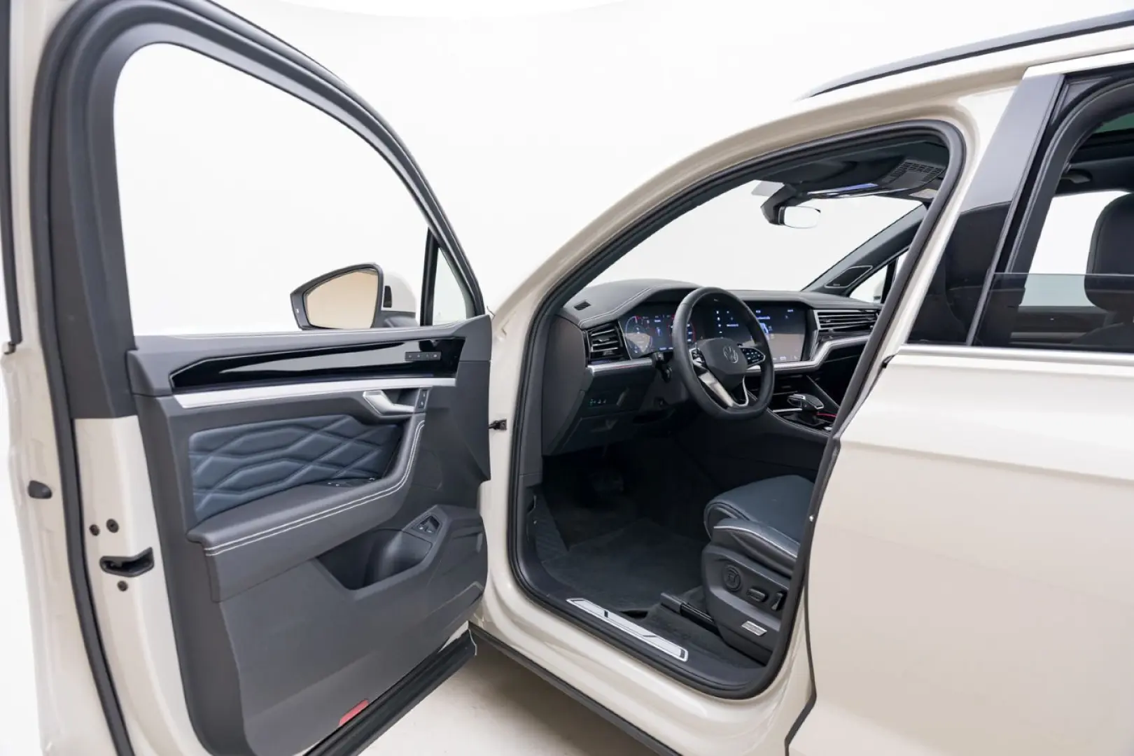 Touareg 3.0 V6 TSI eHybrid Leasing 729€ o. Anzah