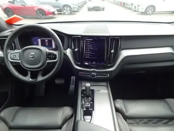 XC60 B4 R Design ACC HUD 360° Pano Google 21