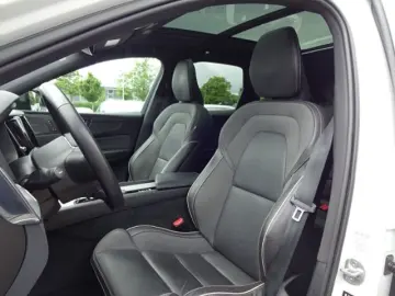 XC60 B4 R Design ACC HUD 360° Pano Google 21