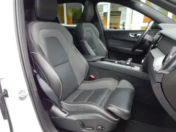 XC60 B4 R Design ACC HUD 360° Pano Google 21