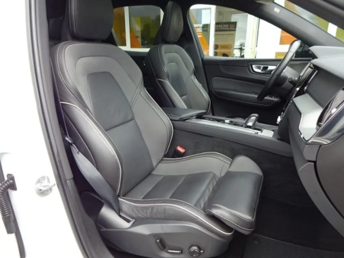 XC60 B4 R Design ACC HUD 360° Pano Google 21