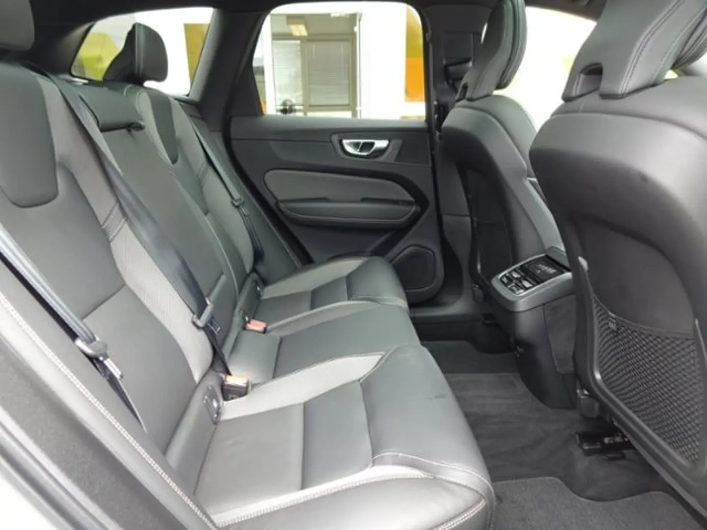 XC60 B4 R Design ACC HUD 360° Pano Google 21