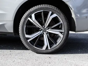 XC60 Ultimate Dark AWD B4 Diesel EU6d Allrad HUD