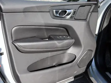 XC60 Ultimate Dark AWD B4 Diesel EU6d Allrad HUD