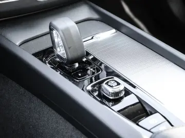 XC60 Ultimate Dark AWD B4 Diesel EU6d Allrad HUD