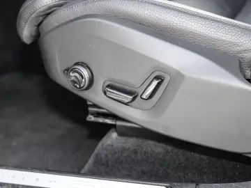 XC60 Ultimate Dark AWD B4 Diesel EU6d Allrad HUD