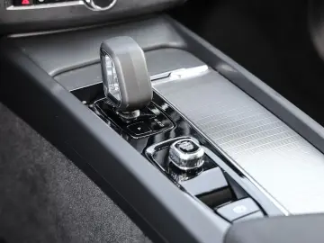 XC60 Ultimate Dark AWD B4 Diesel EU6d Allrad HUD