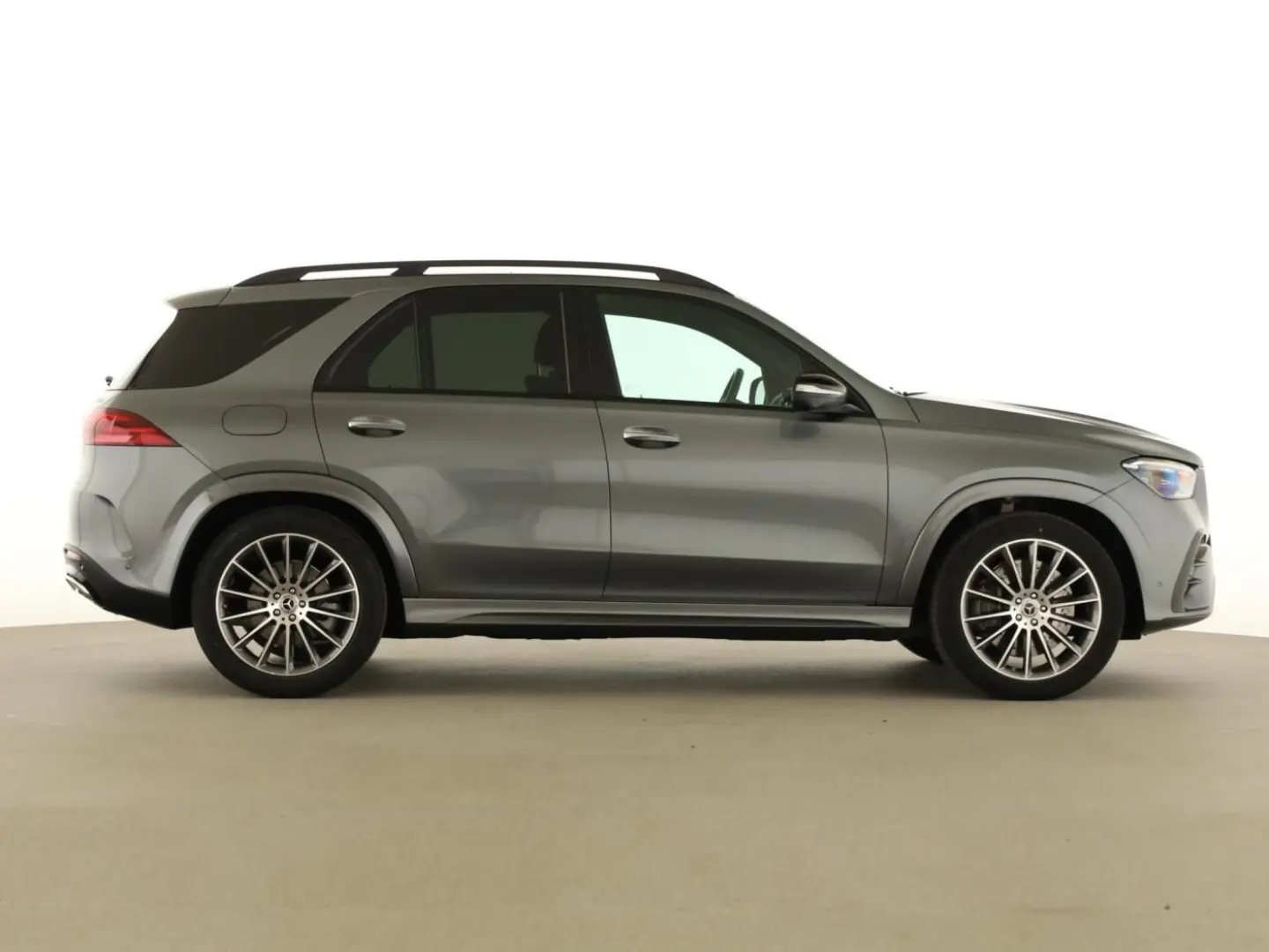 GLE 450 d 4M AMG+NIGHT+AIRMATIC+AHK+PANO+DISTR++