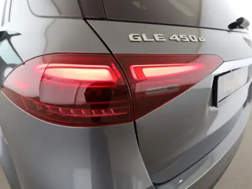 GLE 450 d 4M AMG+NIGHT+AIRMATIC+AHK+PANO+DISTR++