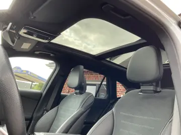 GLC 300 e 4M,AMG,AHK,Panorma,Distronik