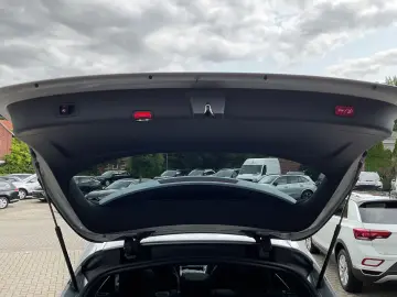 GLC 300 e 4M,AMG,AHK,Panorma,Distronik