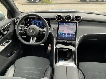 GLC 300 e 4M,AMG,AHK,Panorma,Distronik