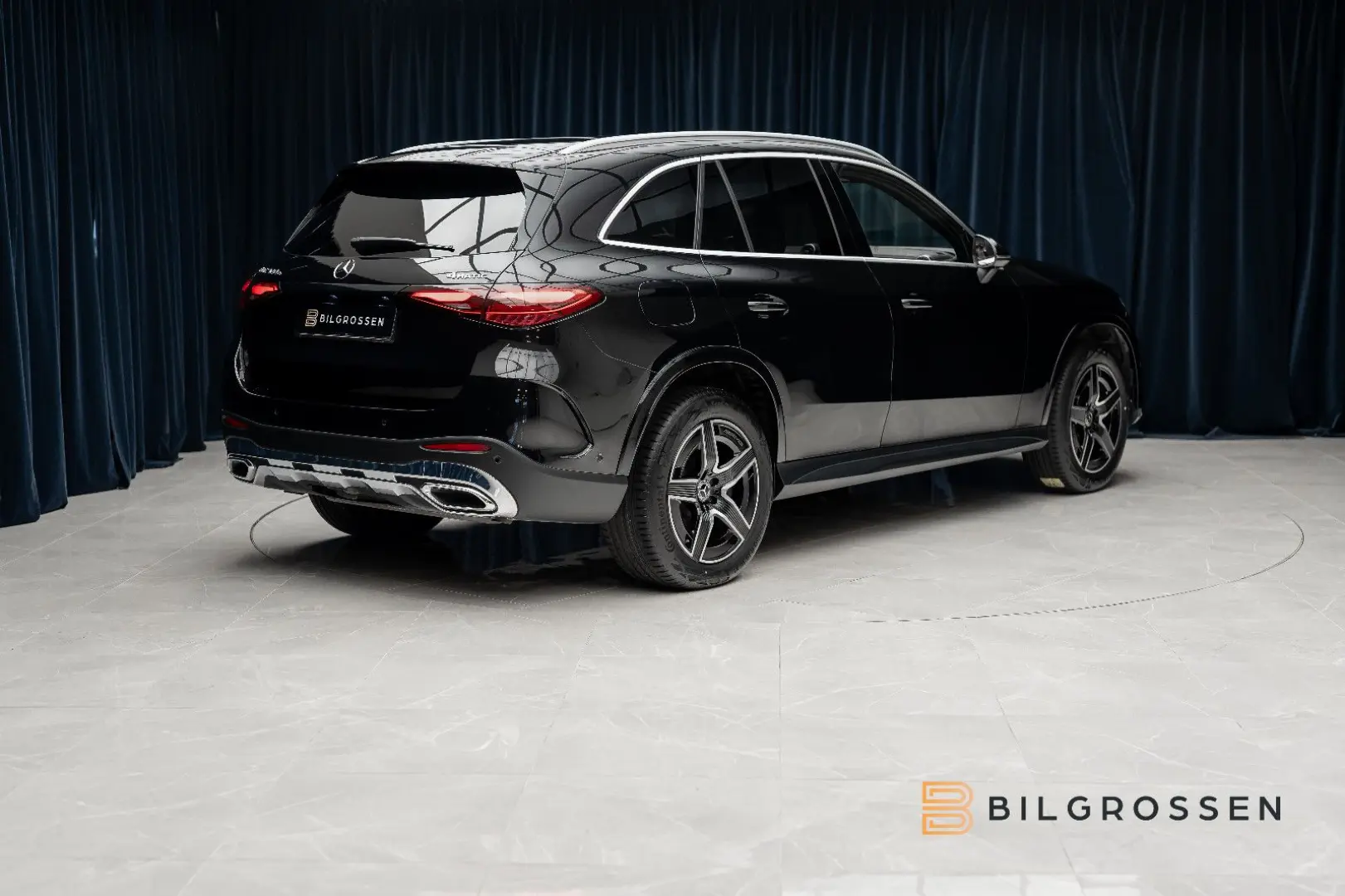 GLC 300 e 4Matic AMG Pano Burmester Memory Tow