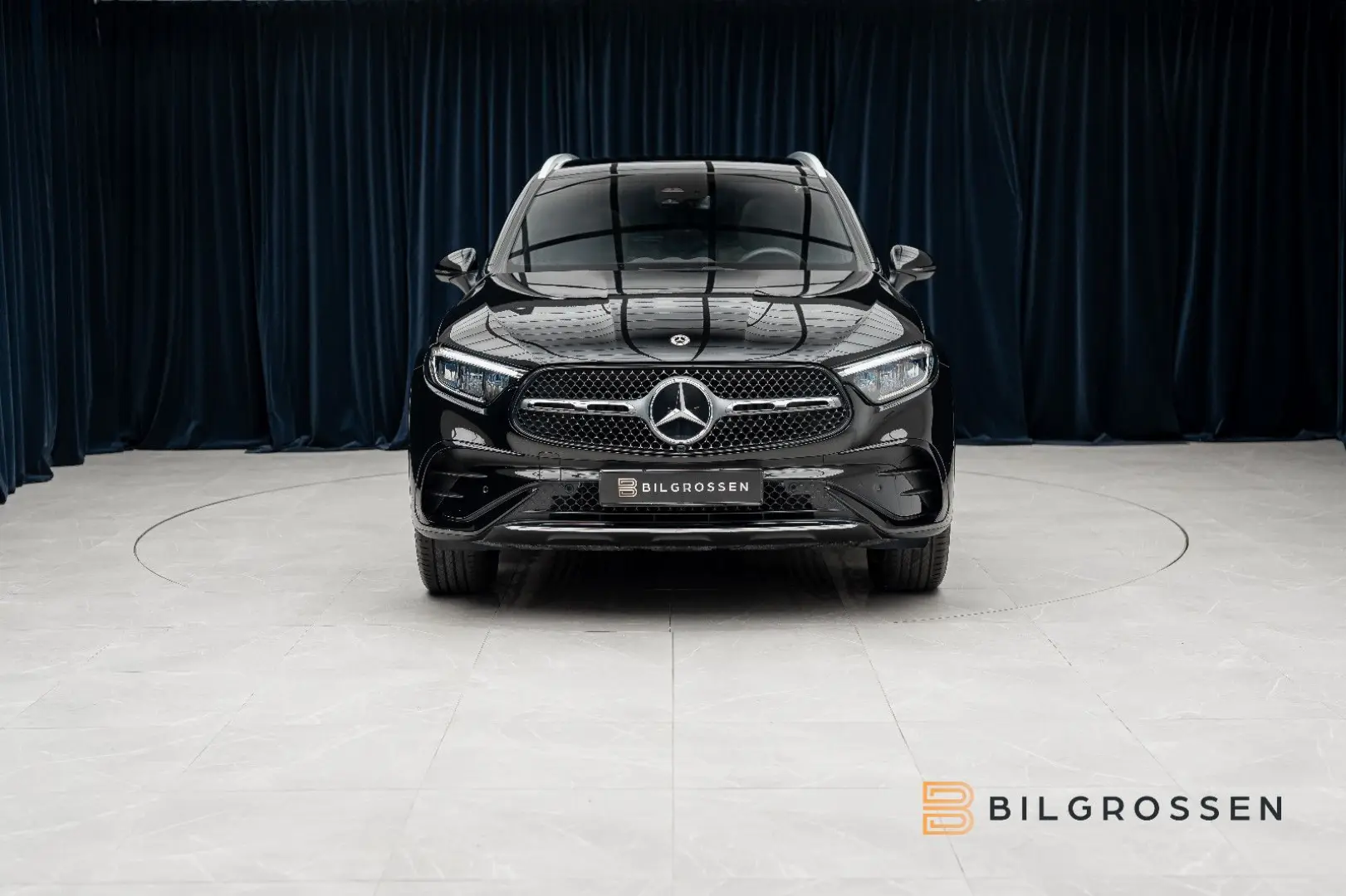 GLC 300 e 4Matic AMG Pano Burmester Memory Tow