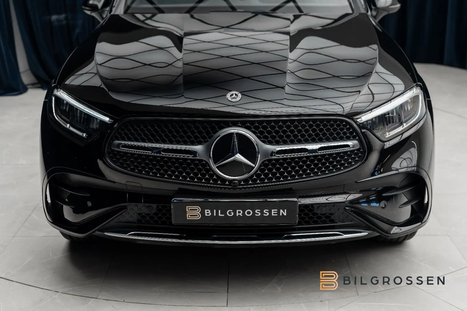 GLC 300 e 4Matic AMG Pano Burmester Memory Tow