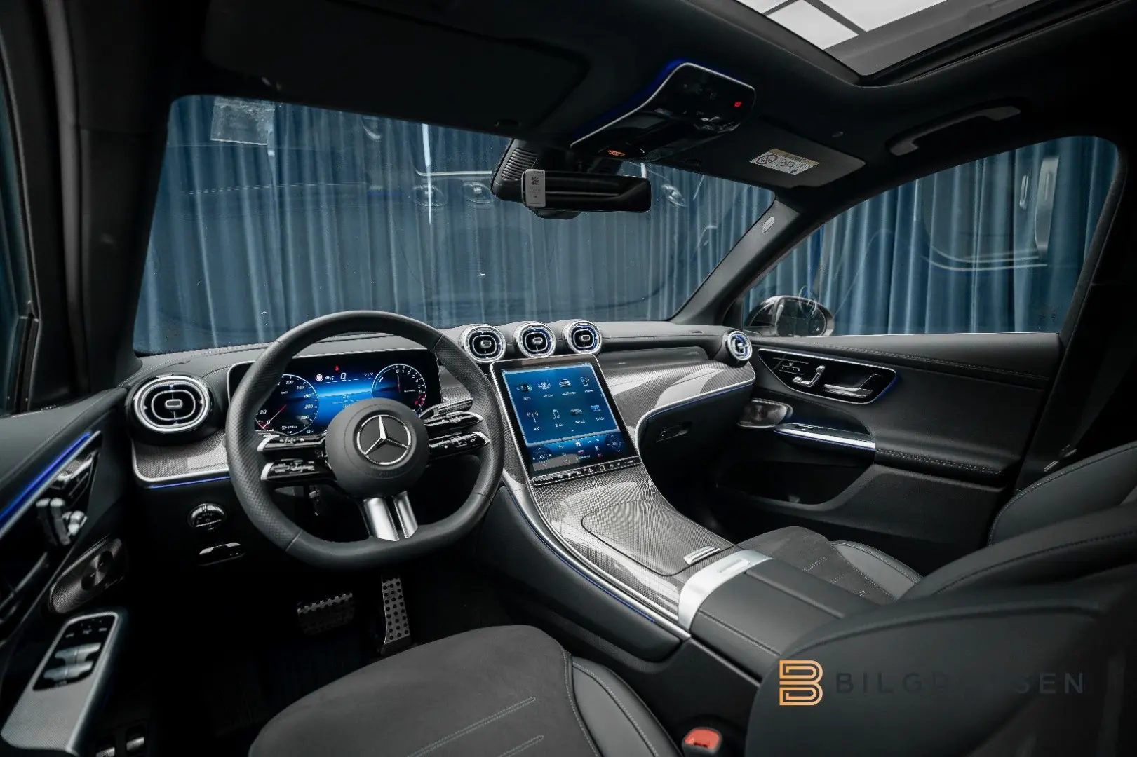 GLC 300 e 4Matic AMG Pano Burmester Memory Tow
