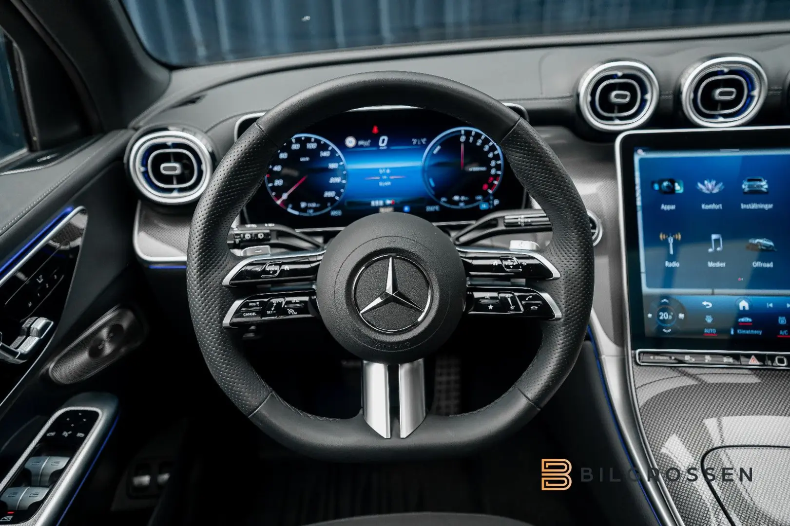 GLC 300 e 4Matic AMG Pano Burmester Memory Tow