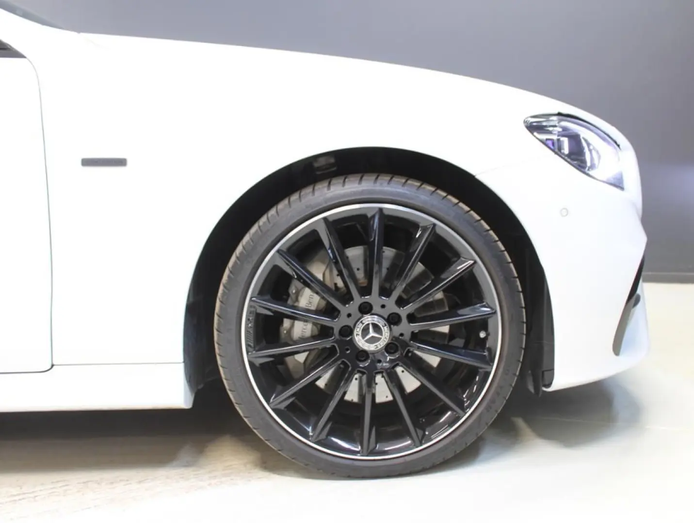 E 450 4M CP *AMG Night Edition Pano Distro Wide