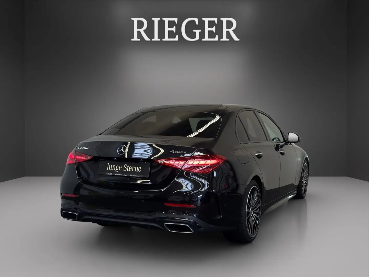 C 220 d AMG 4M Pano*HUD*NIGHT*AHK*Keyless*19