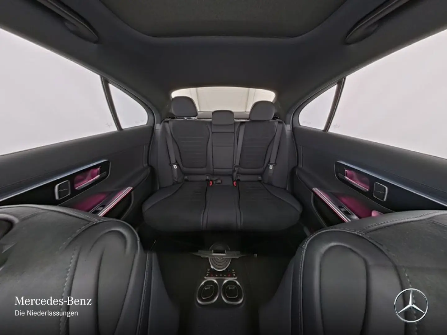 C 300 e 4M AMG Premium+/Night/Pano/Distr/360/HUD