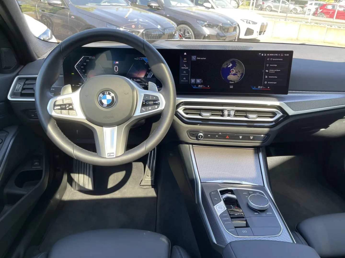 320d xDrive Limo M Sport || Glasdach el.Sitze Ak