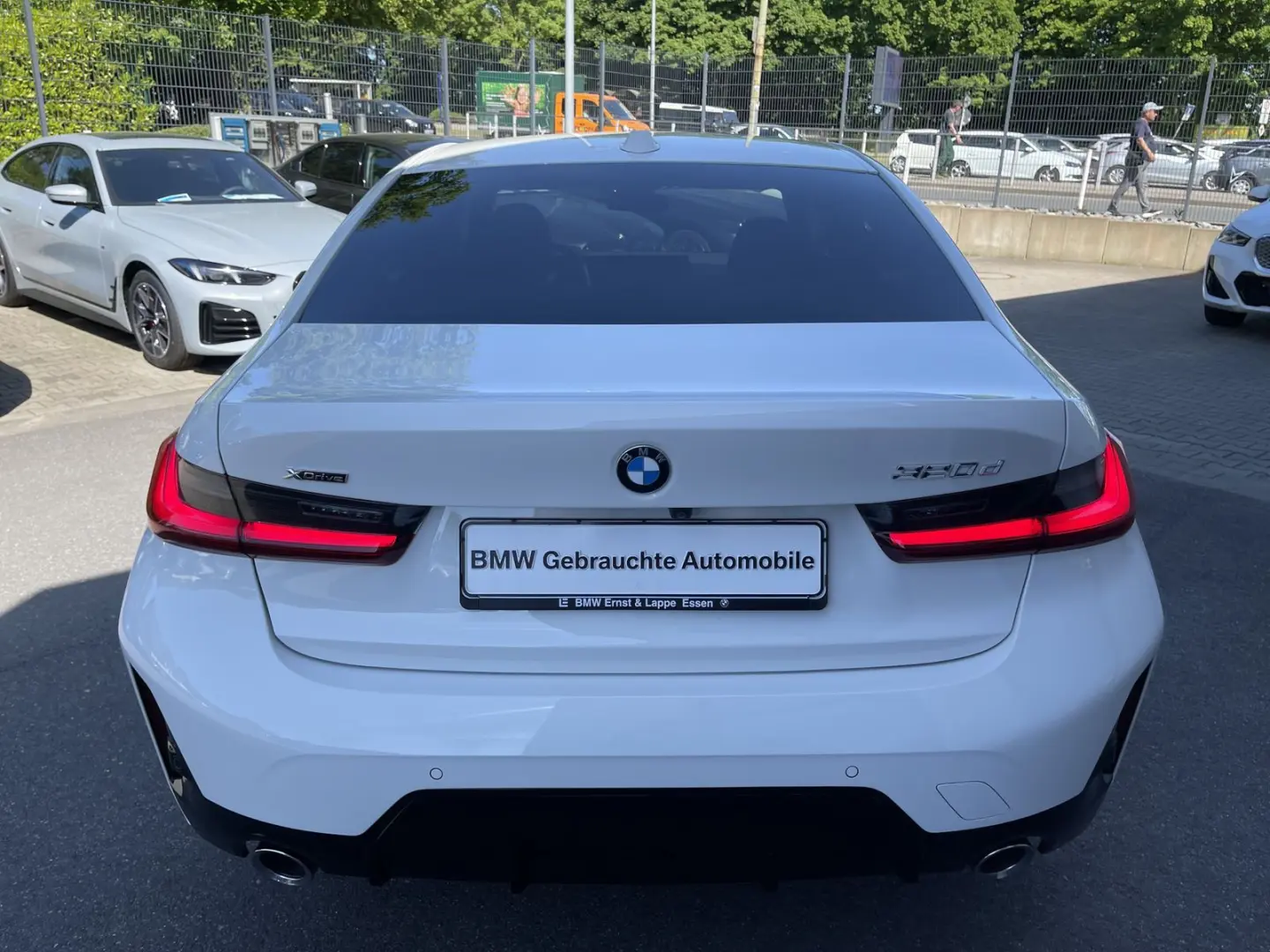320d xDrive Limo M Sport || Glasdach el.Sitze Ak