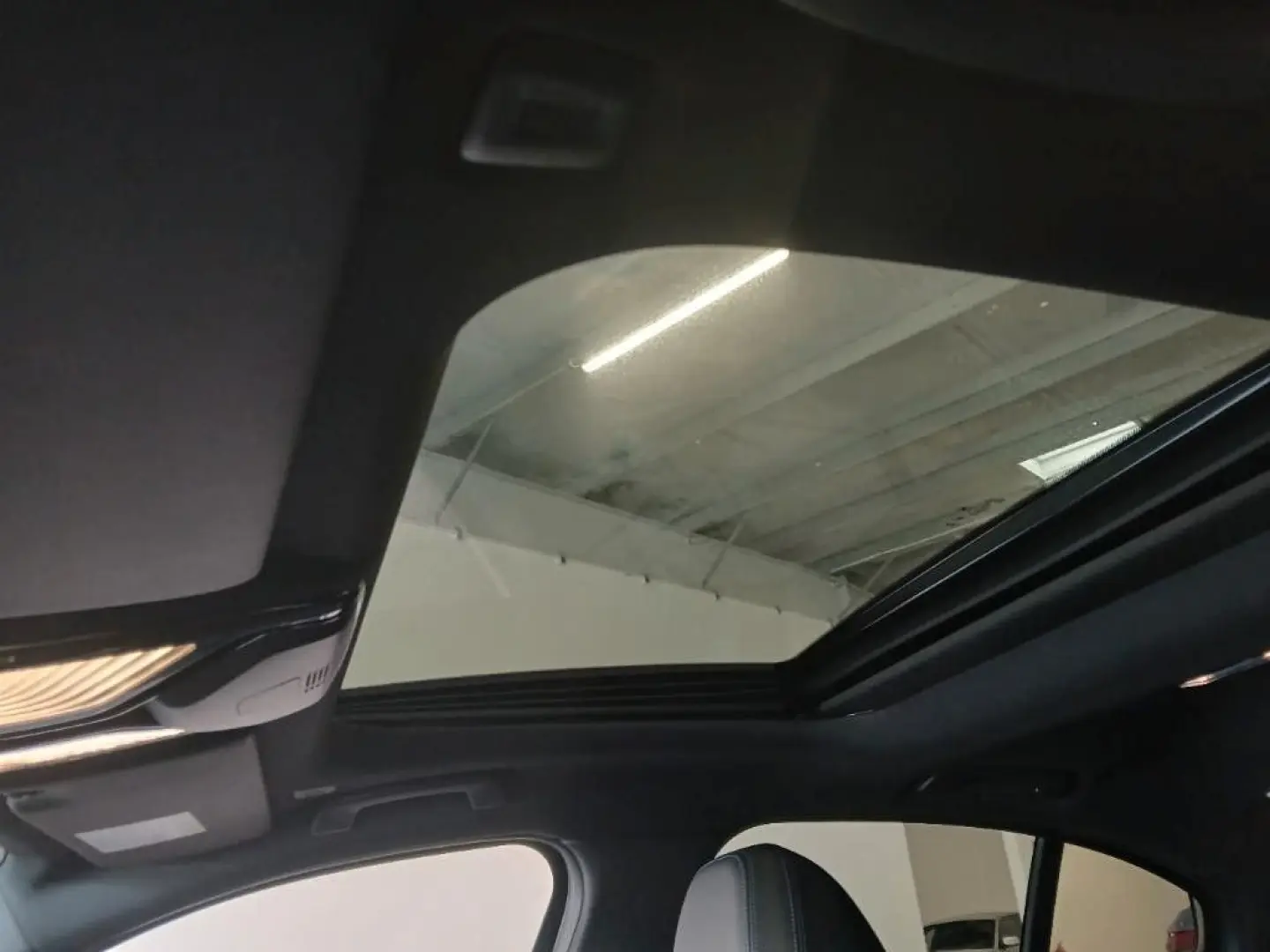 320 d xDrive Limousine*M Sport*Schiebed.*Keyless