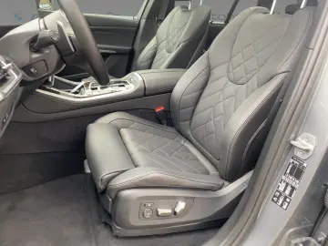 X5 xDrive30d SpurAss ACC PanoSD LED ///M-Sport
