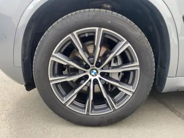 X5 xDrive30d SpurAss ACC PanoSD LED ///M-Sport