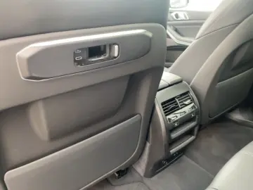 X5 xDrive30d SpurAss ACC PanoSD LED ///M-Sport