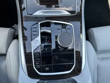 X5 xDr30d M Sport DA/PA-Prof,AHK,Pano,IconicGl