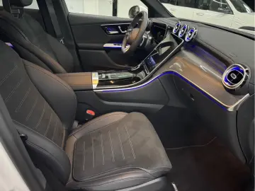 GLC 300 4M AMG-LINE Keyless 360Gr. Pano. AHK Hea