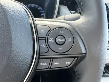 Toyota Corolla Sedan Hybrid 1.8 Business
