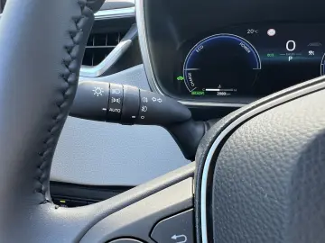 Toyota Corolla Sedan Hybrid 1.8 Business
