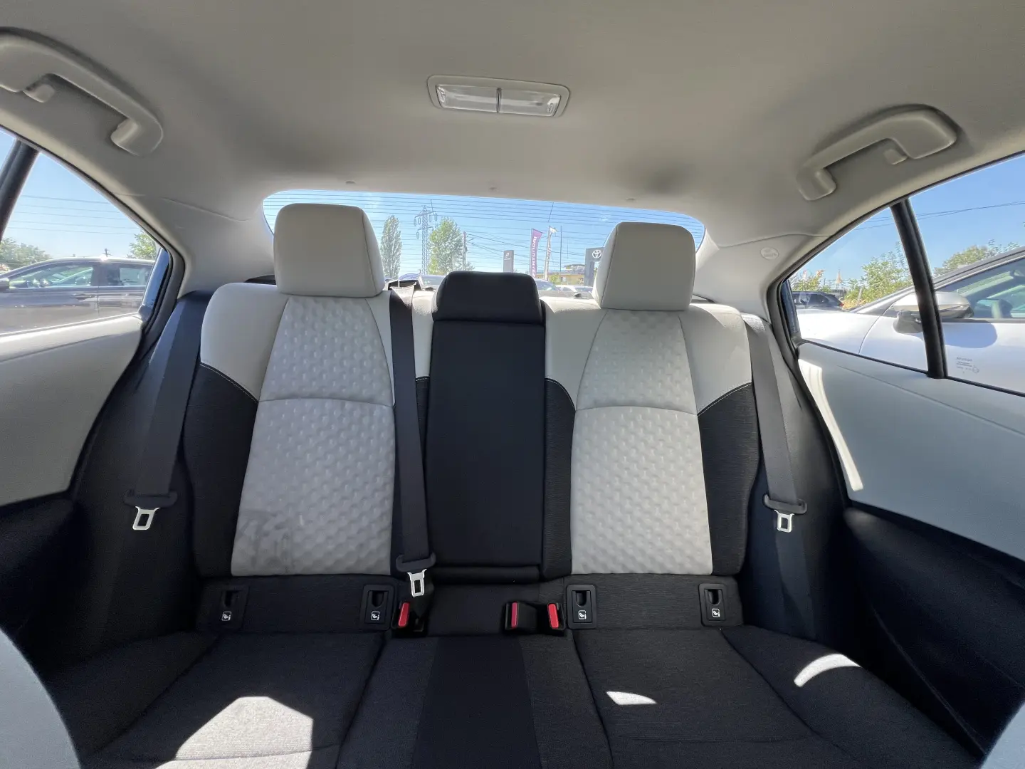 Toyota Corolla Sedan Hybrid 1.8 Business