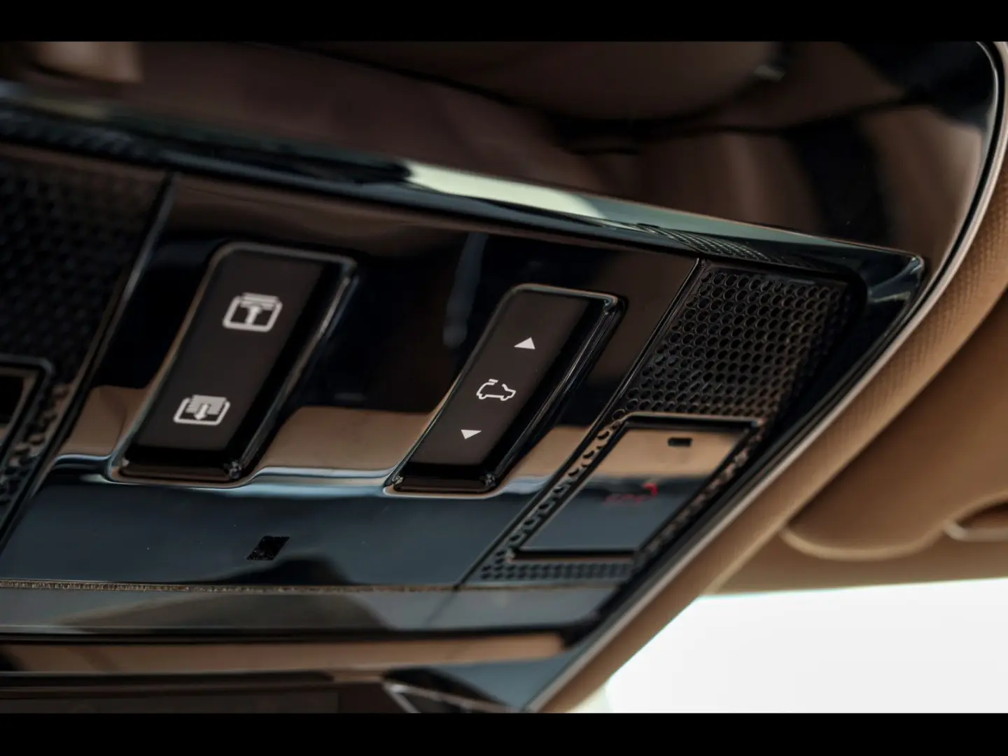 Range Rover HSE P510e PHEV AWD SWB°AHK°HUD°PANO