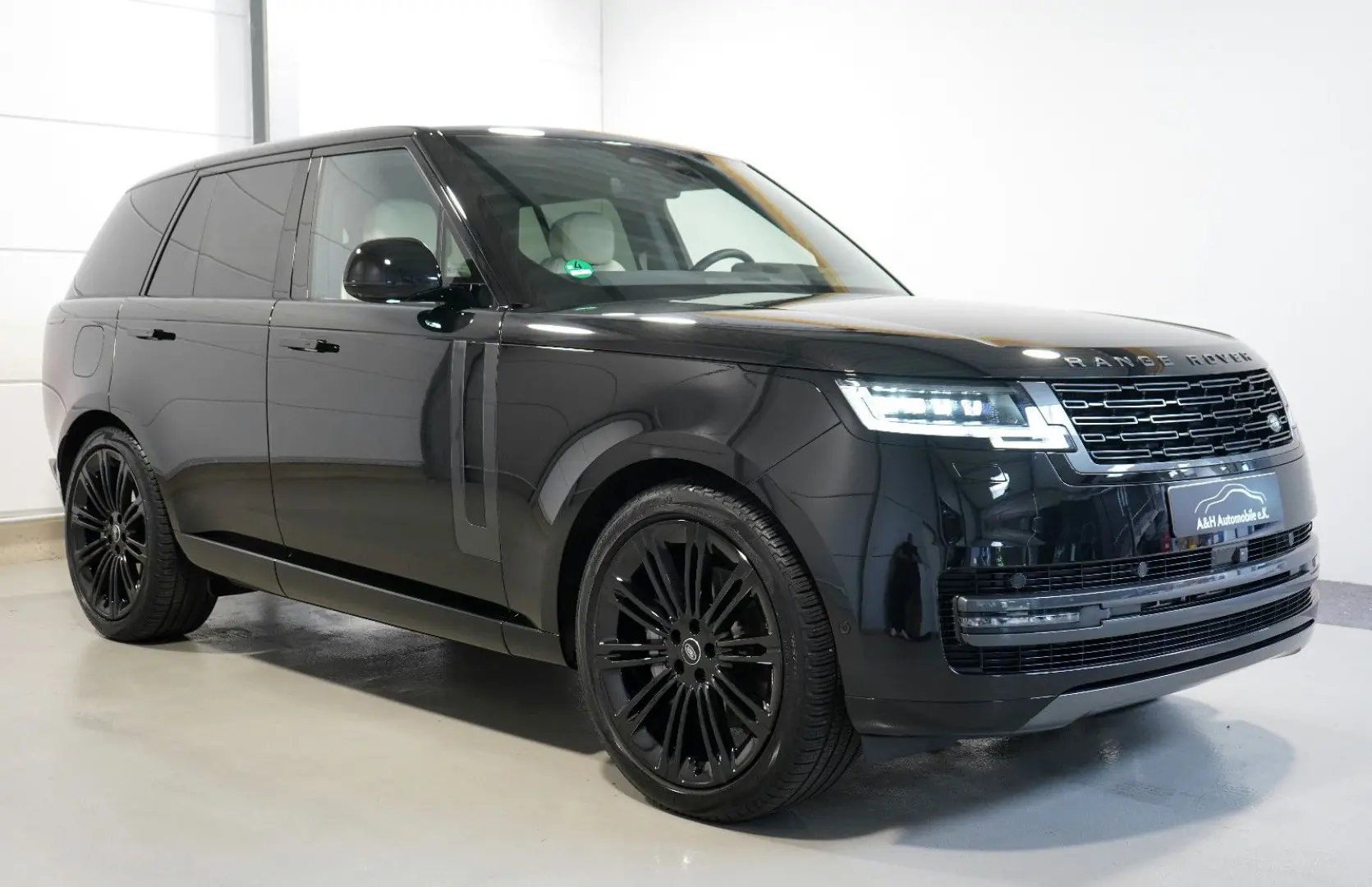 Range Rover D350 / PANORMA / SHADOW / 23-Zoll /