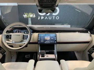 Range Rover HSE Hybrid