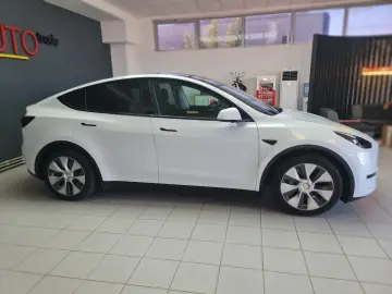 Tesla Model Y Rear drive