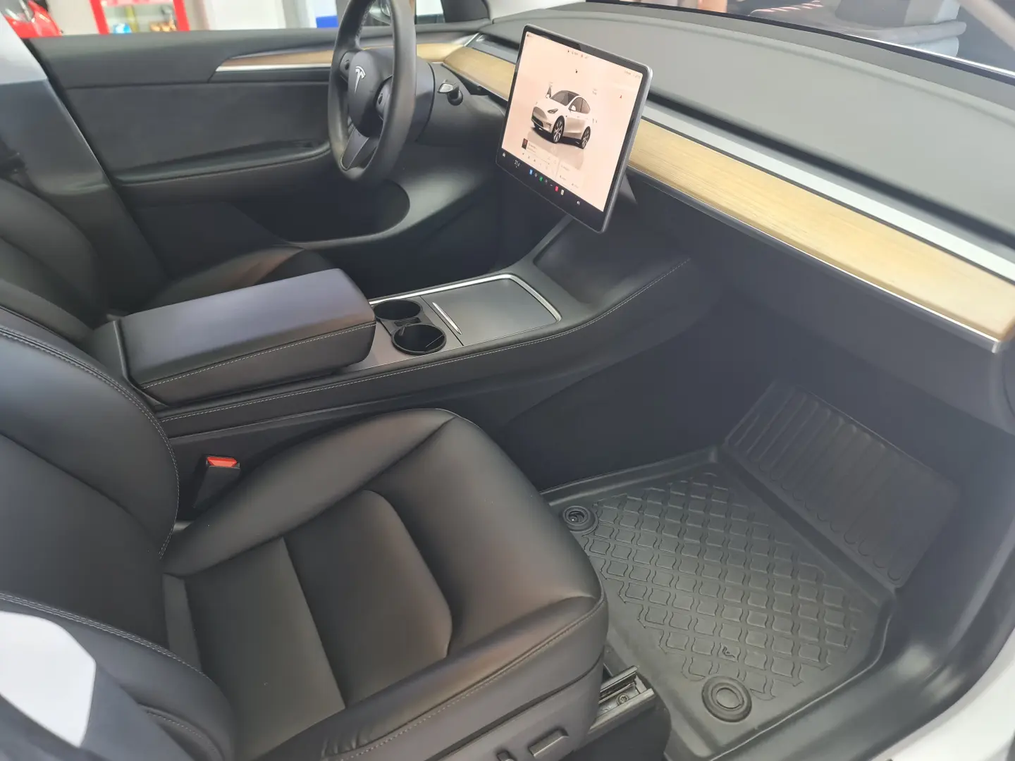 Tesla Model Y Rear drive