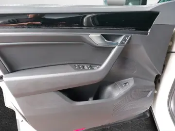 Touareg 3.0 TDI 4M  AHK Navi LED Leder Kamera PD