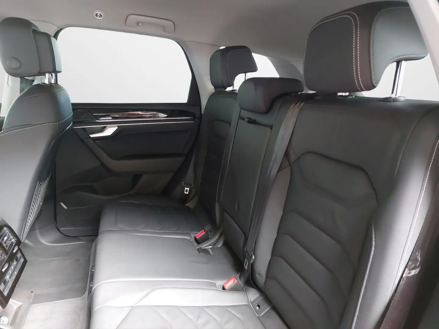 Touareg 3.0 TDI 4M  AHK Navi LED Leder Kamera PD
