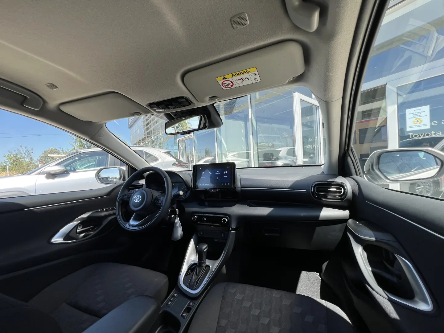 Toyota Yaris Hybrid 1.5 116 CP – 2025 – Automat CVT