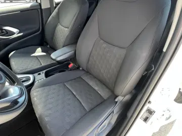 Toyota Yaris Hybrid 1.5 116 CP – 2025 – Automat CVT