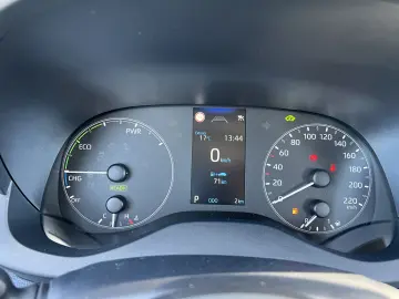 Toyota Yaris Hybrid 1.5 116 CP – 2025 – Automat CVT